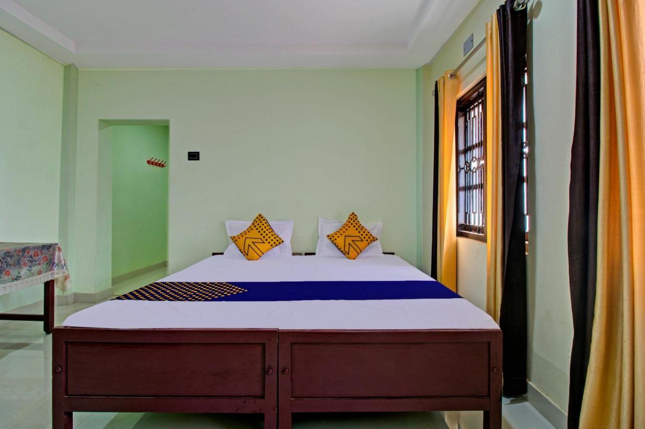 สปอต ออน 73862 ชายา ทัวริสต์โฮม Hotel วาร์คาลา ภายนอก รูปภาพ