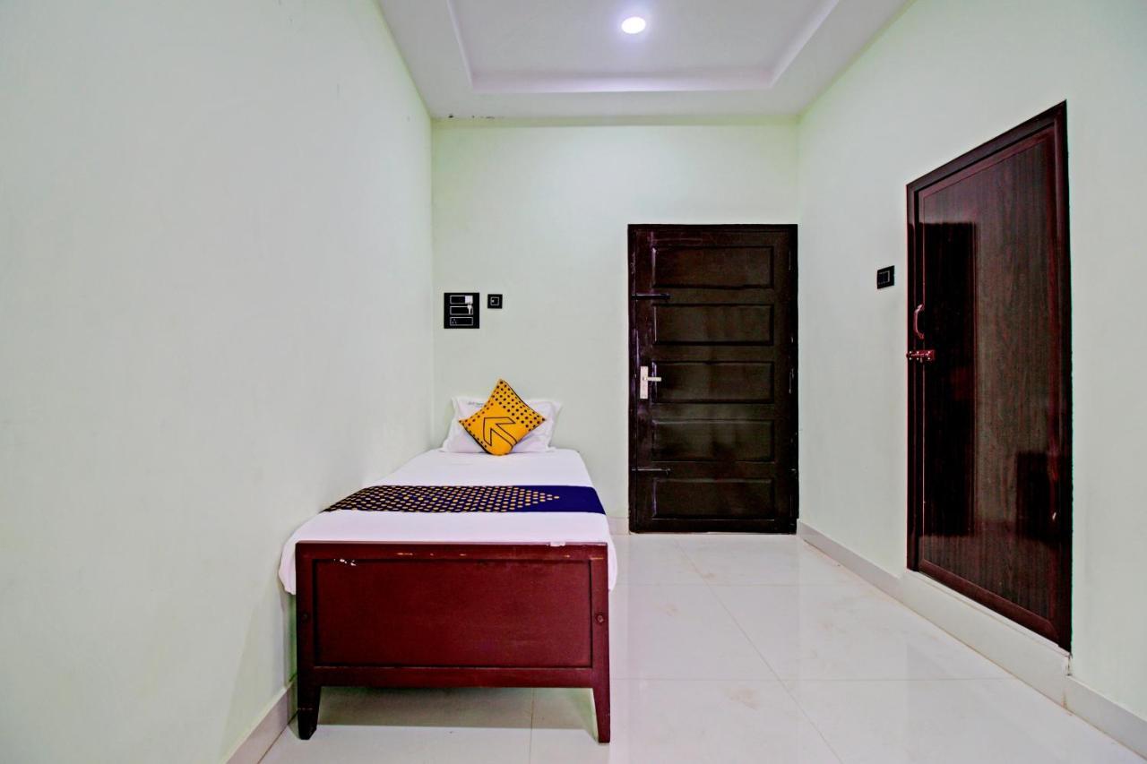 สปอต ออน 73862 ชายา ทัวริสต์โฮม Hotel วาร์คาลา ภายนอก รูปภาพ